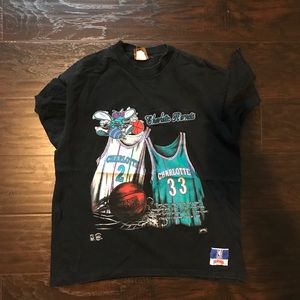 Authentic Vintage Charlotte Hornets t-shirt